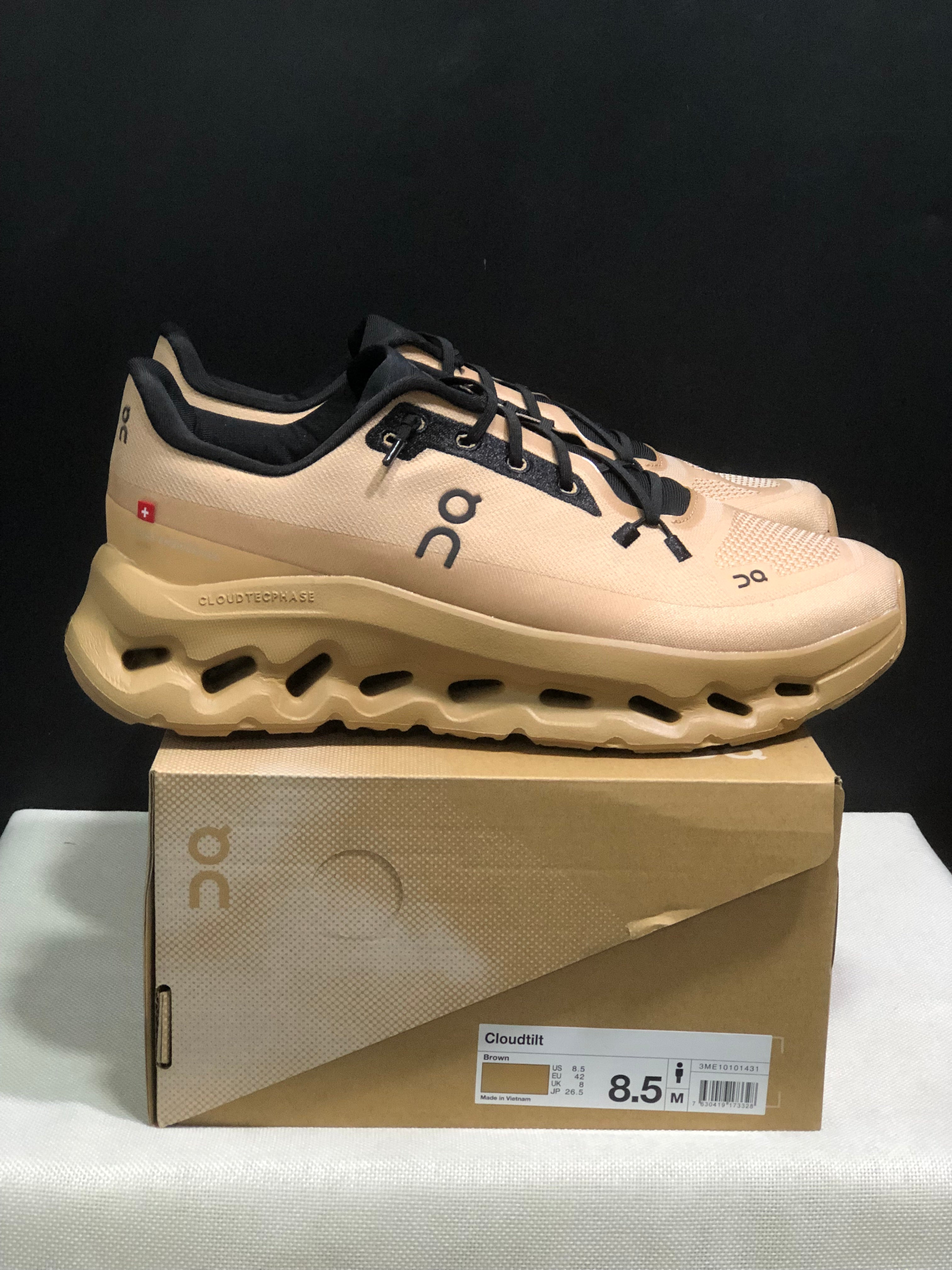 On Cloudtilt 'Beige'