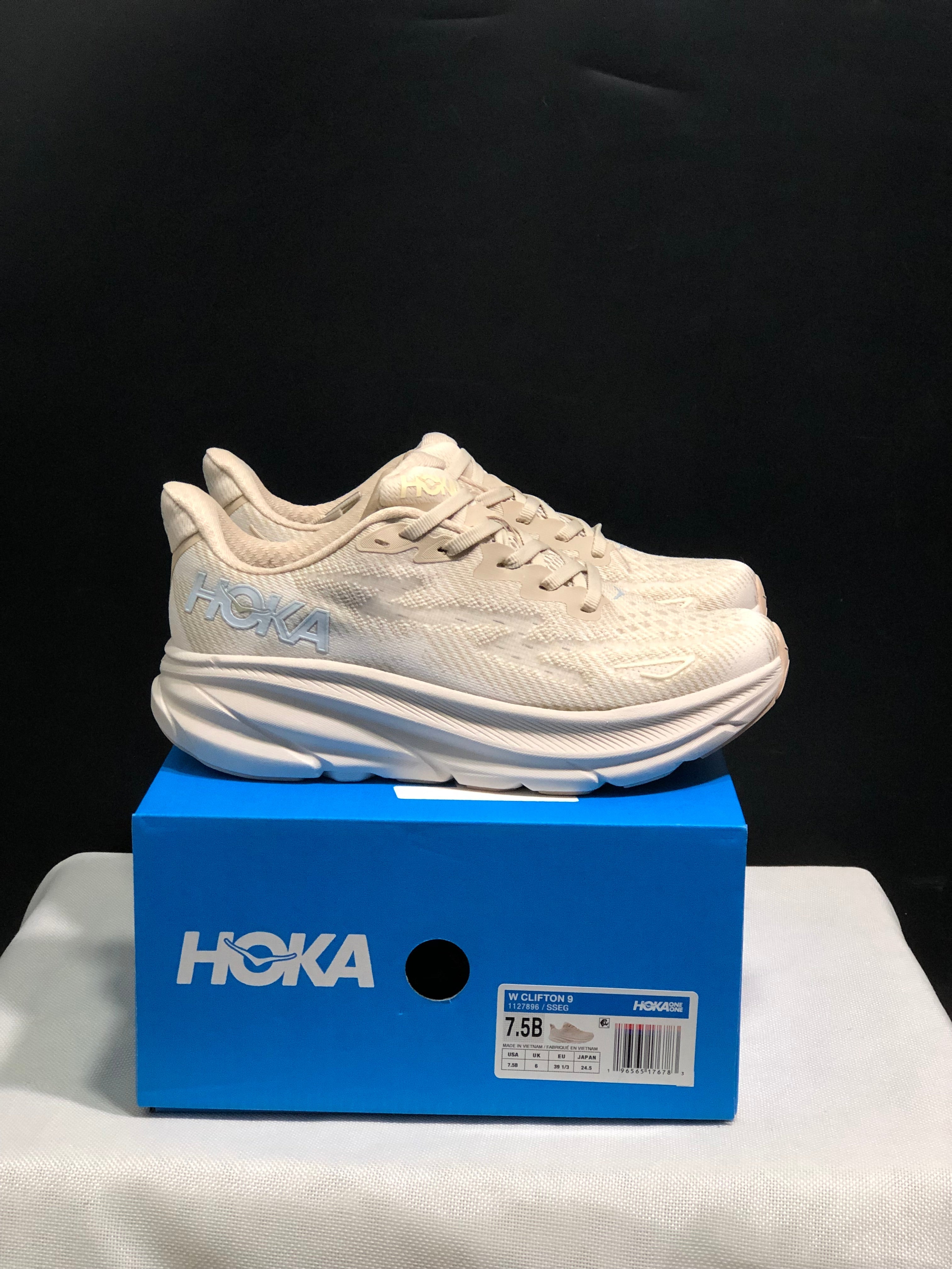 Hoka Clifton 9 'Beige-Pink'