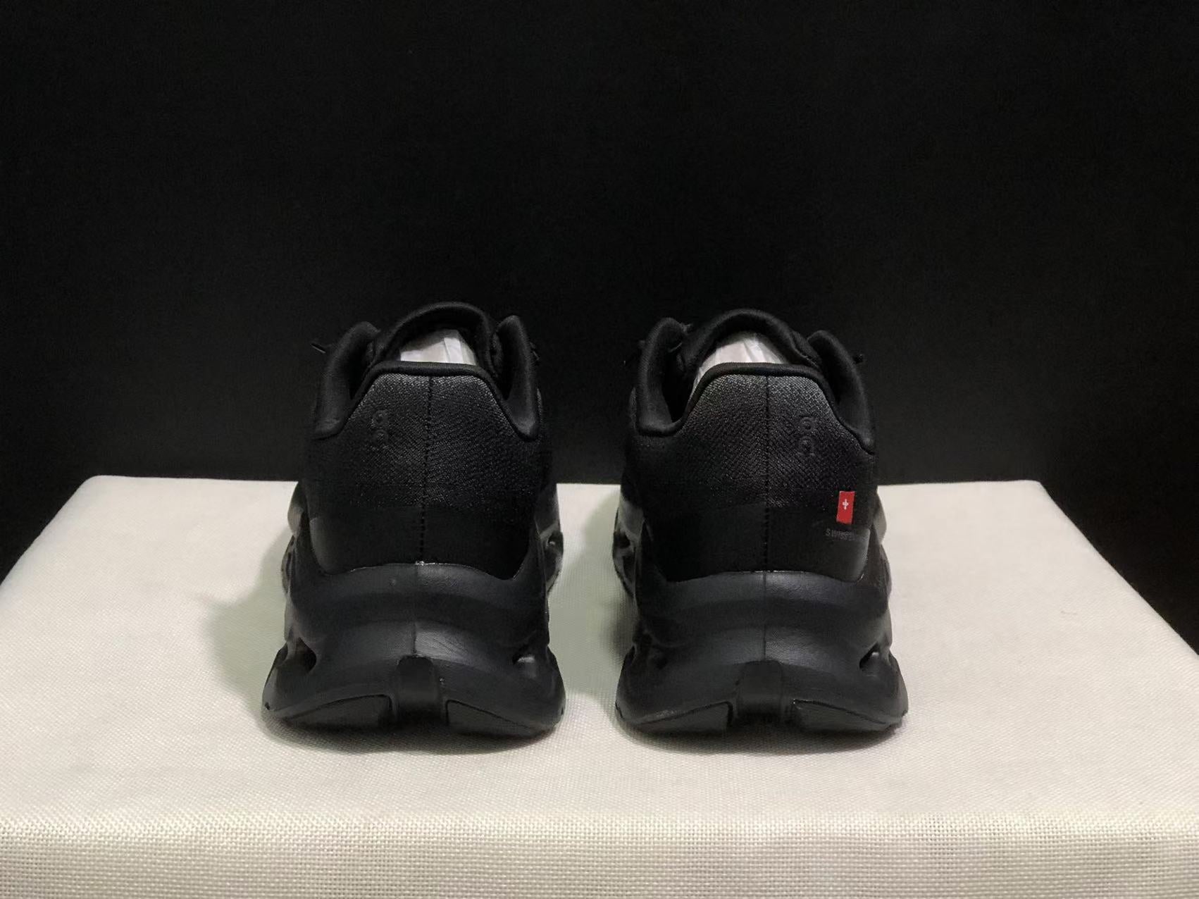 On Cloudtilt 'Triple Black'