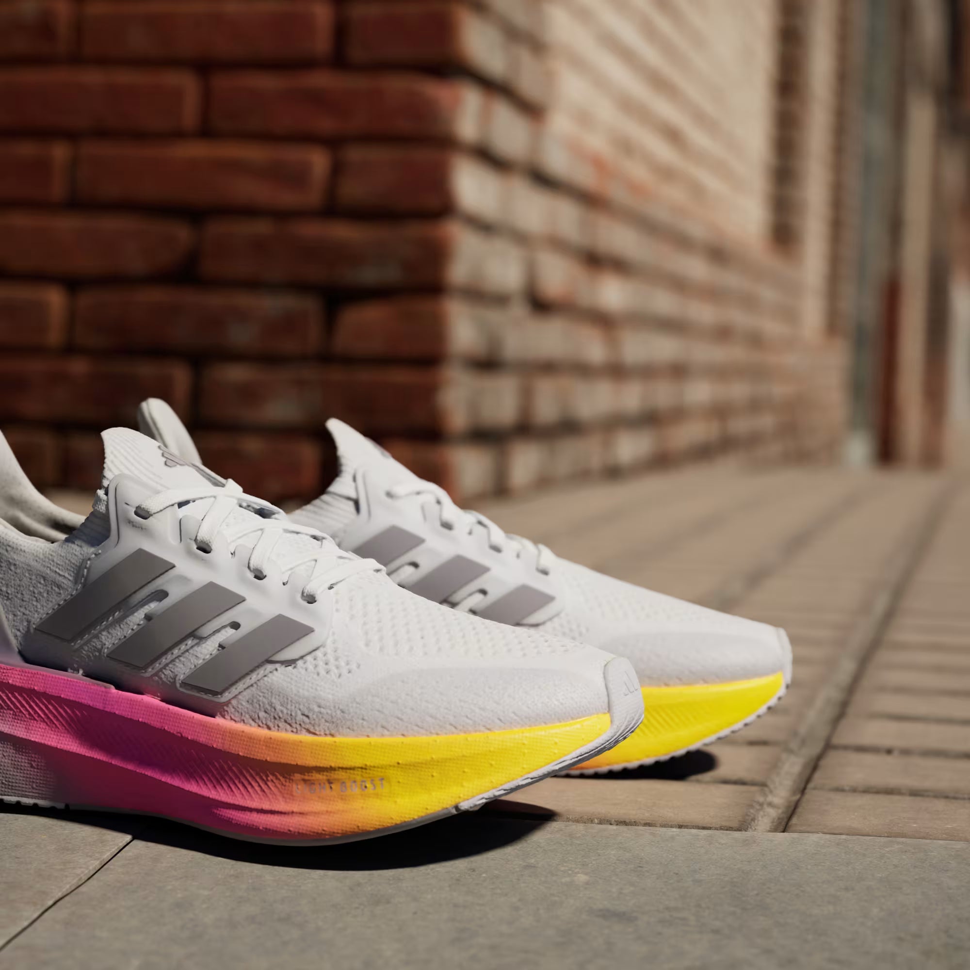 Adidas Ultraboost 5 'Cinza e Rosa'