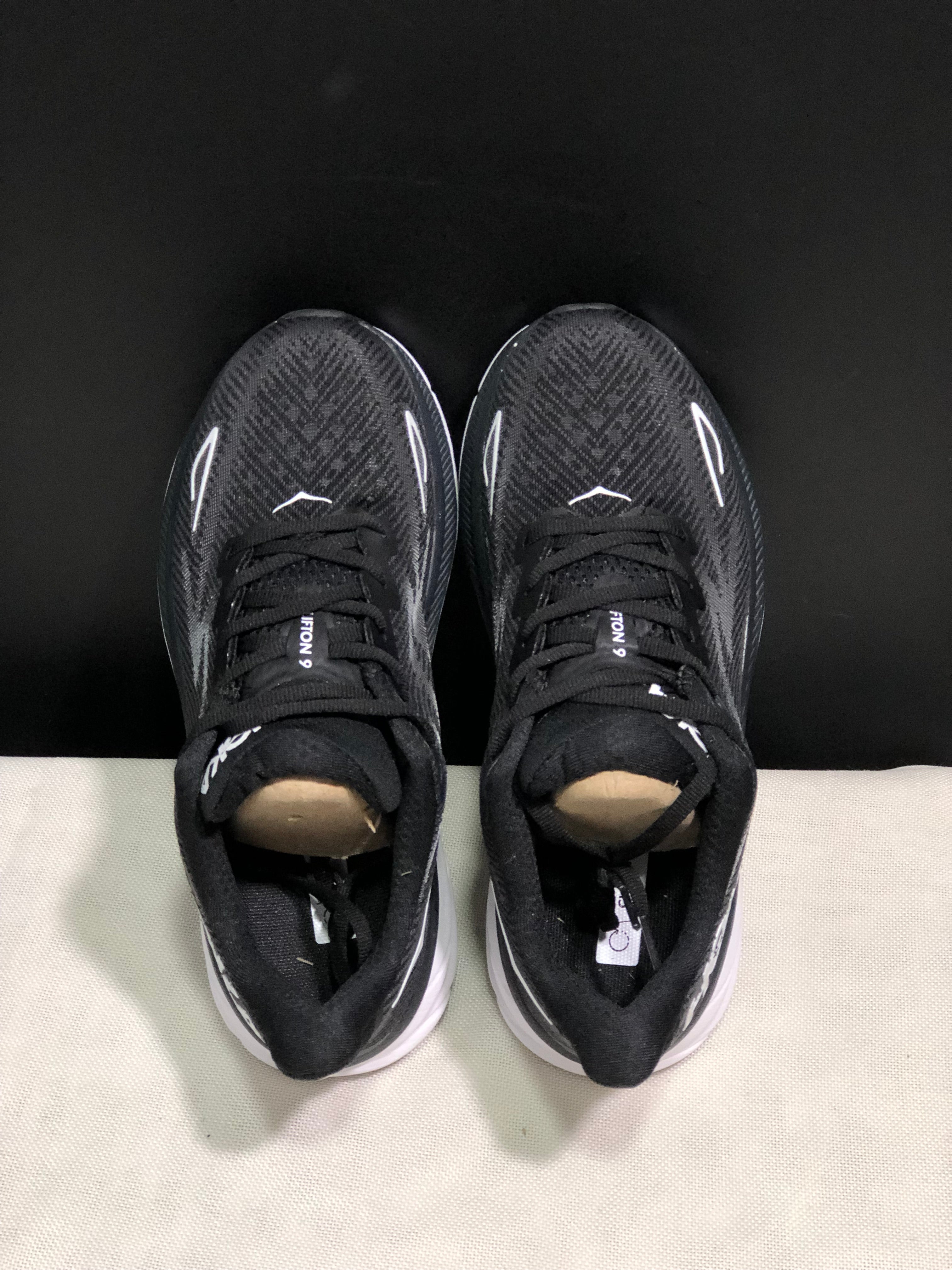 Hoka Clifton 9 'Beige-Pink'