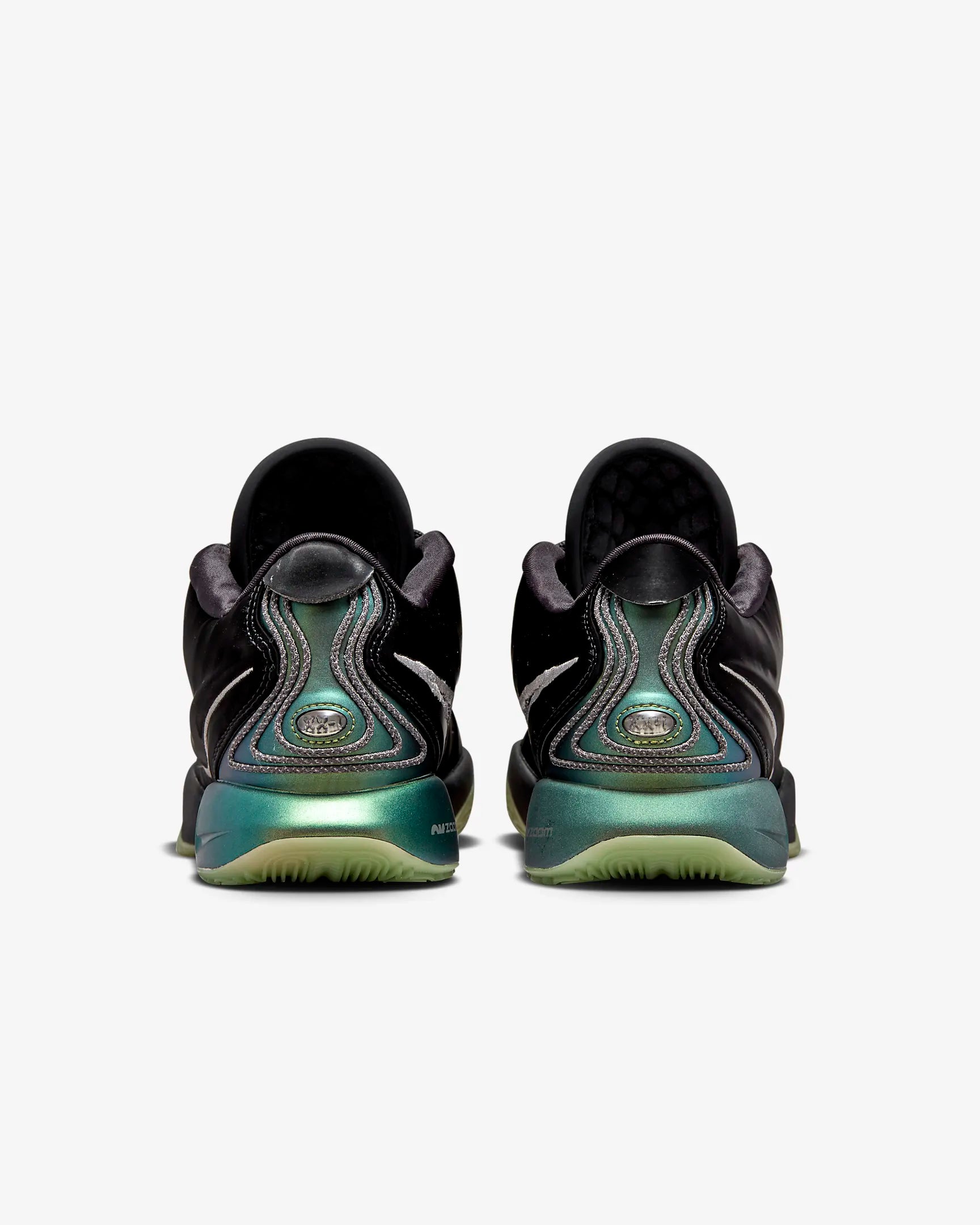 LeBron XXI