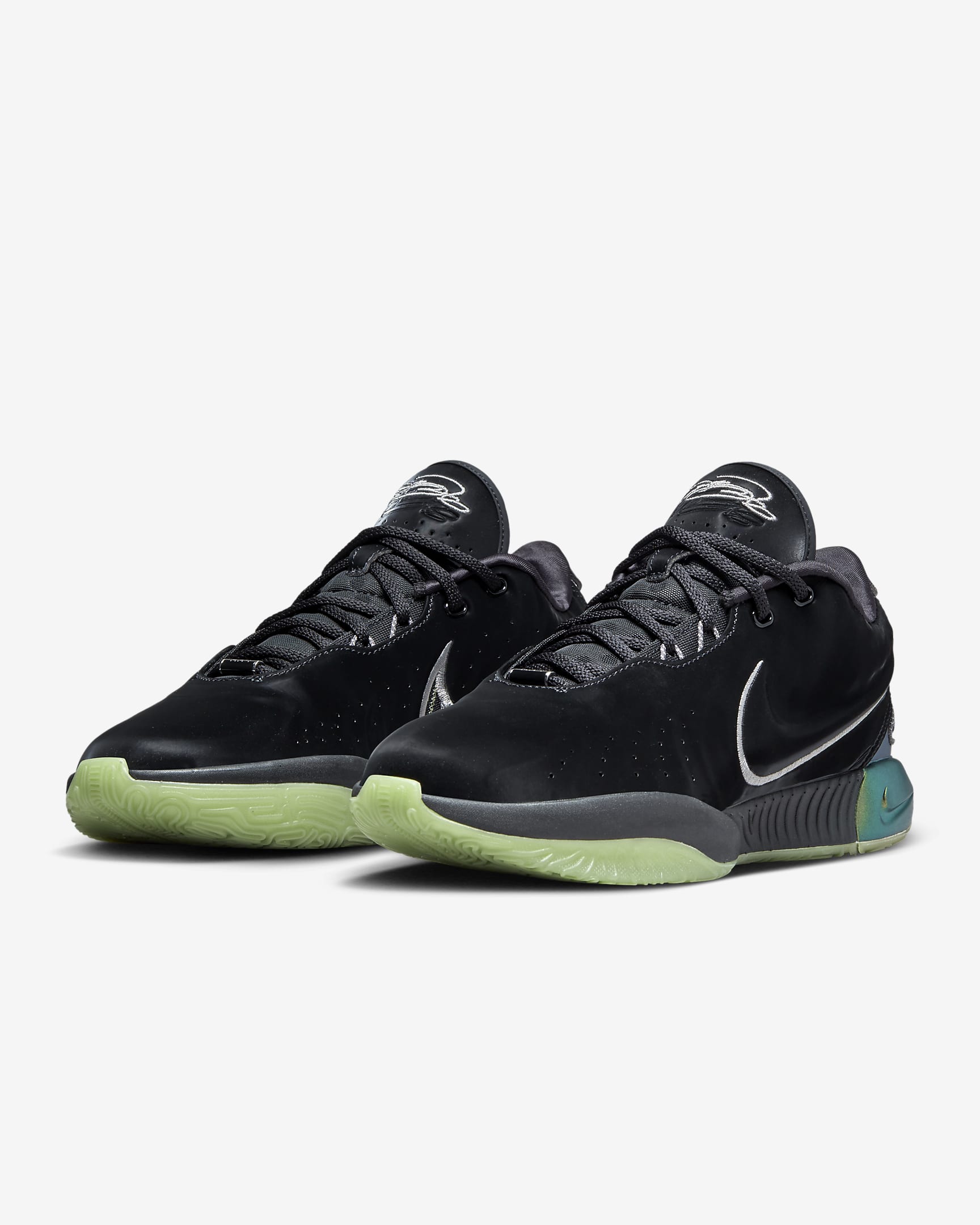 LeBron XXI