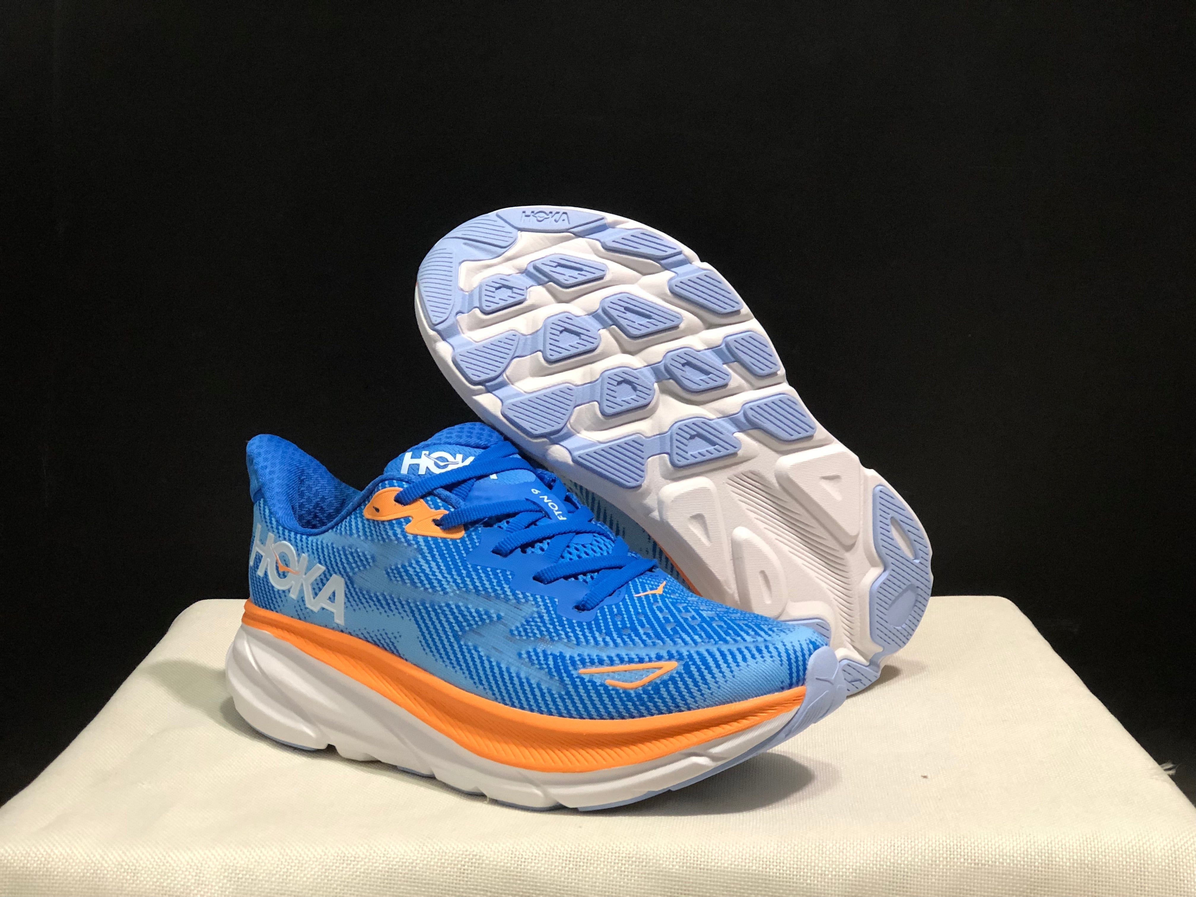 Hoka Clifton 9 'Beige-Pink'