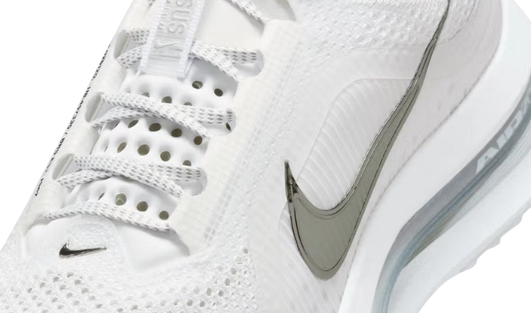 Pegasus Premium 'White Metallic Silver'