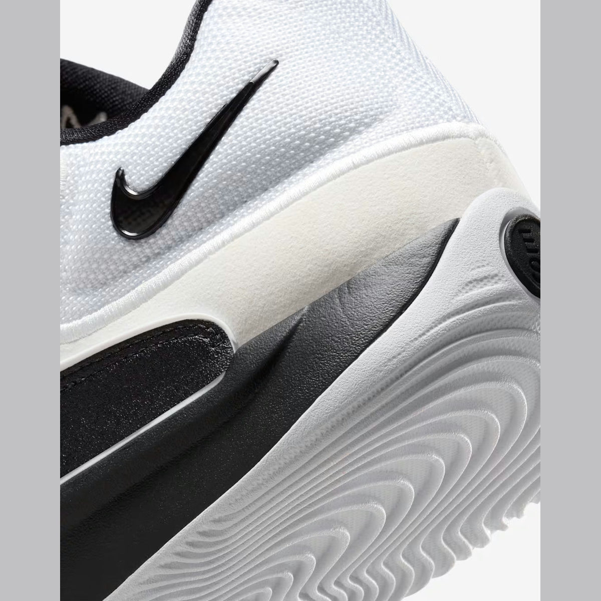 Nike KD 18 'Preto/Branco'