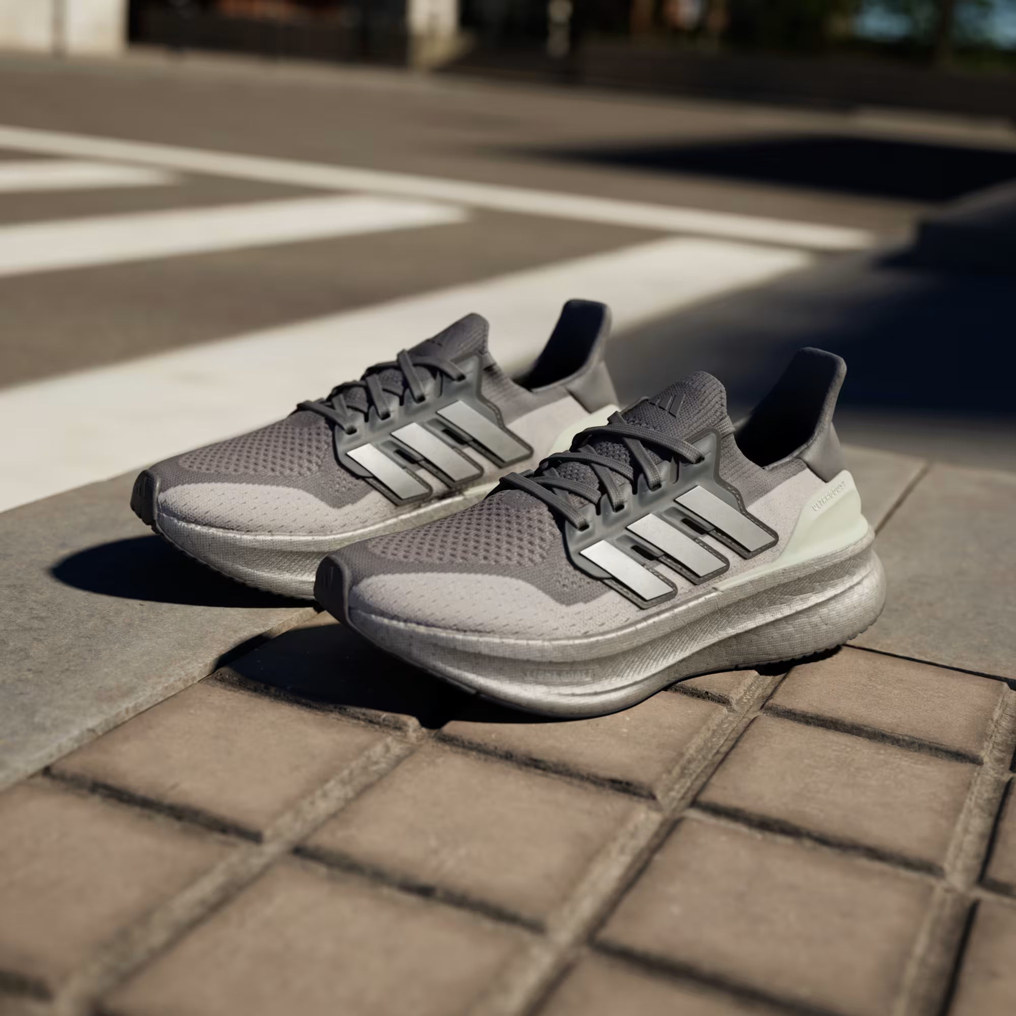 Adidas Ultraboost 5 'Cinza'