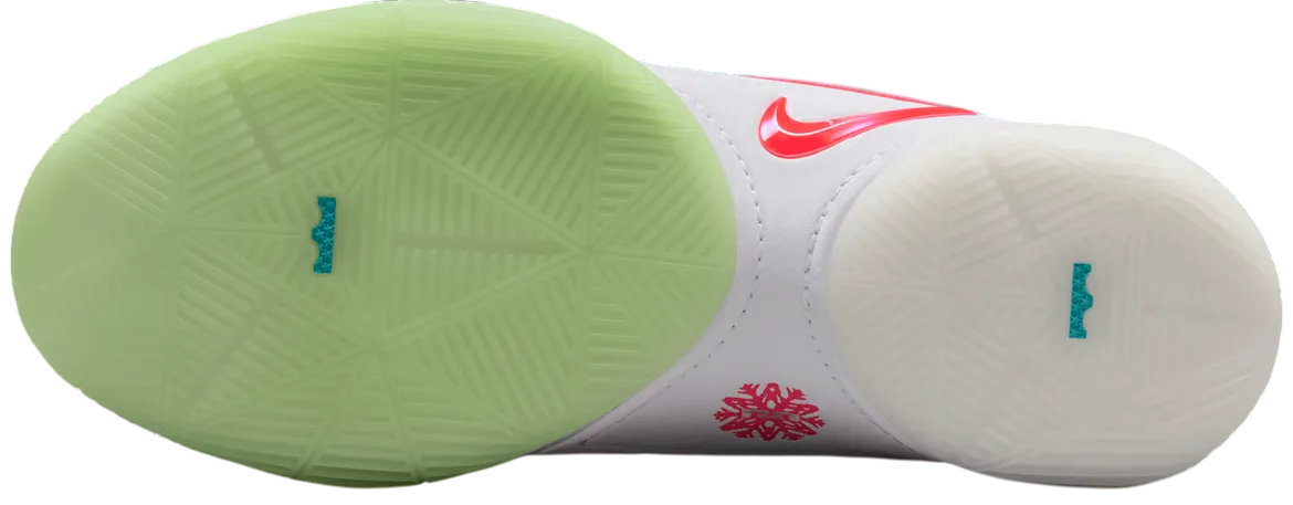 Nike LeBron 22 'Christmas'
