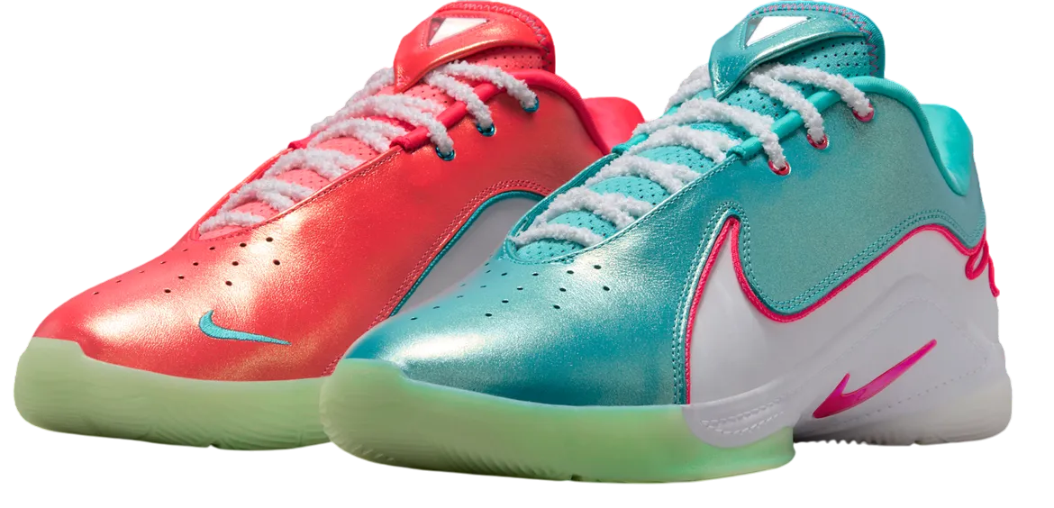 Nike LeBron 22 'Christmas'